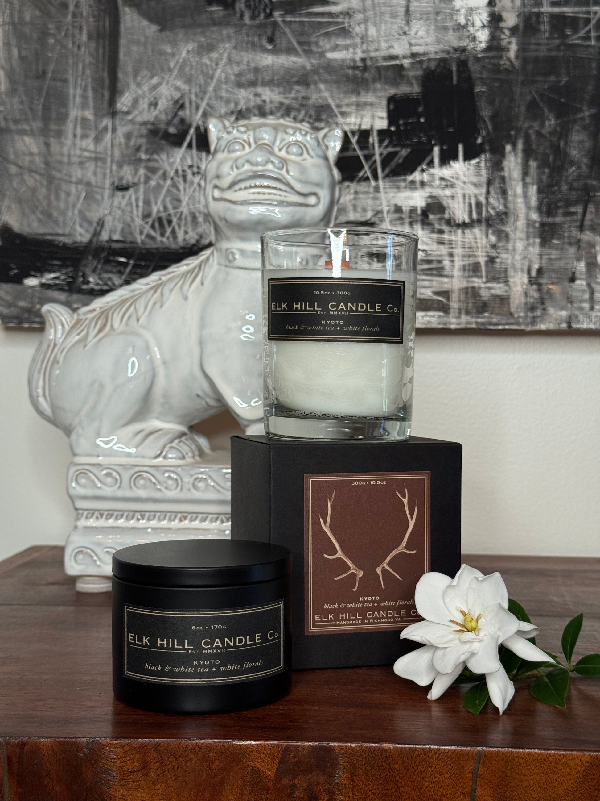 KYOTO CANDLE - Notes: Black & White Tea, Magnolia, Gardenia, Tuberose, Peony