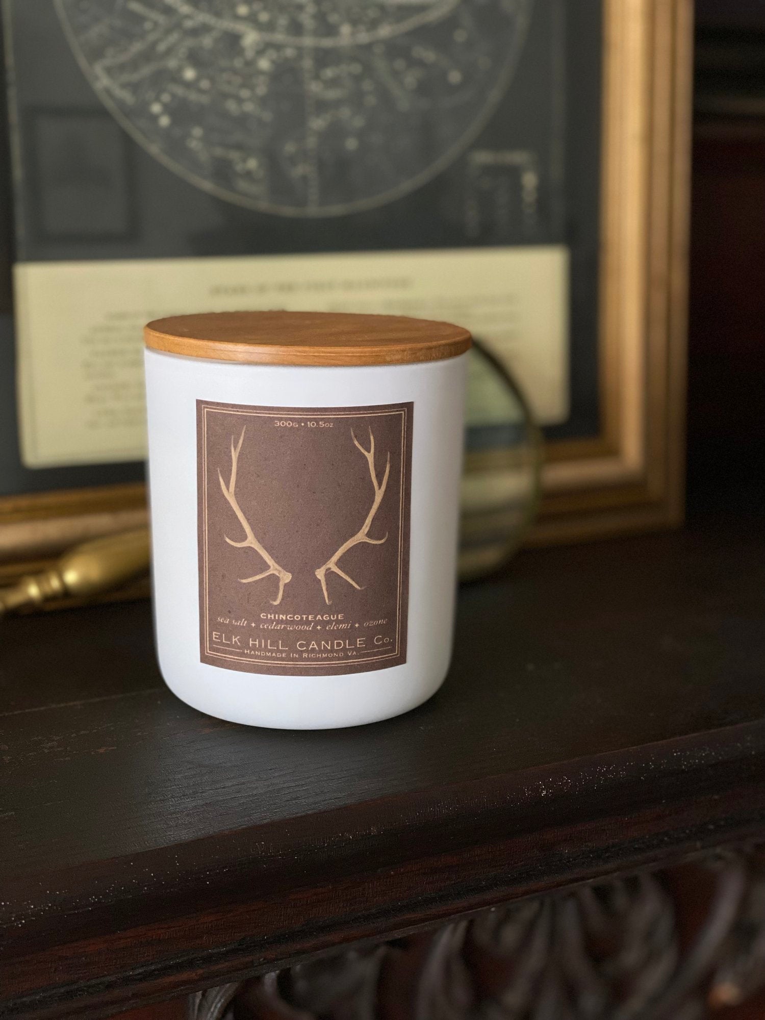 CHINCOTEAGUE CANDLE: - Notes: Sea Salt, Ozone, Jasmine, Cedar