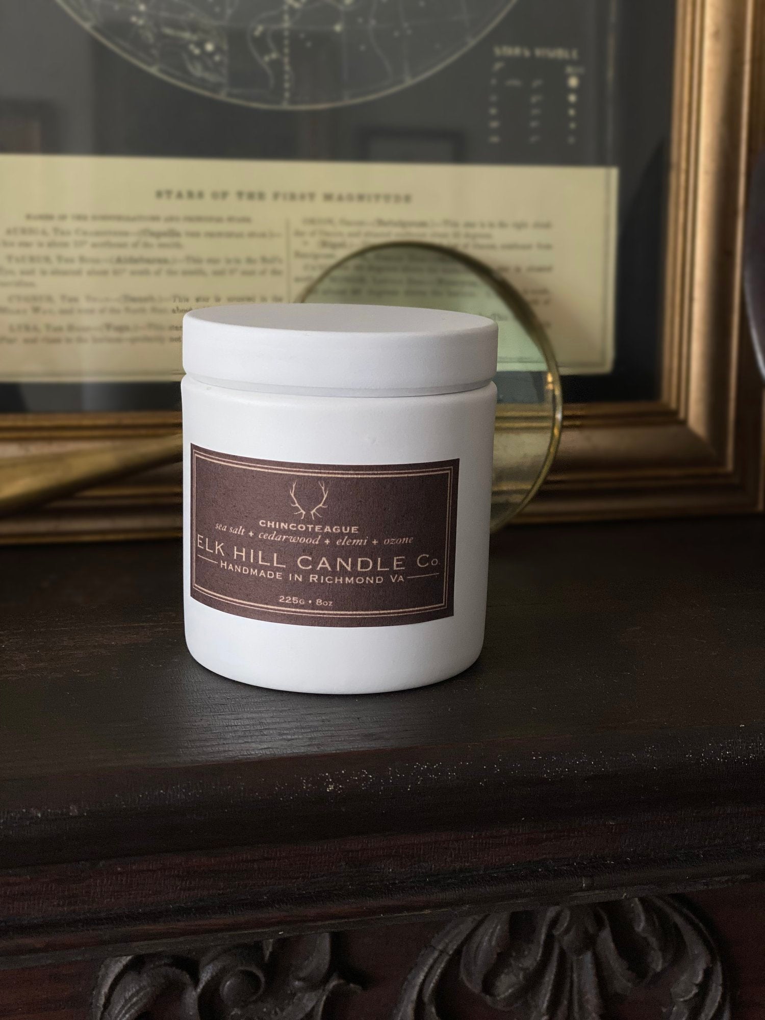 CHINCOTEAGUE CANDLE: - Notes: Sea Salt, Ozone, Jasmine, Cedar