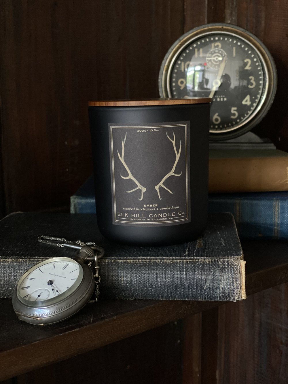 EMBER CANDLE - Notes: Smoke, Birch Tar, Tonka Bean