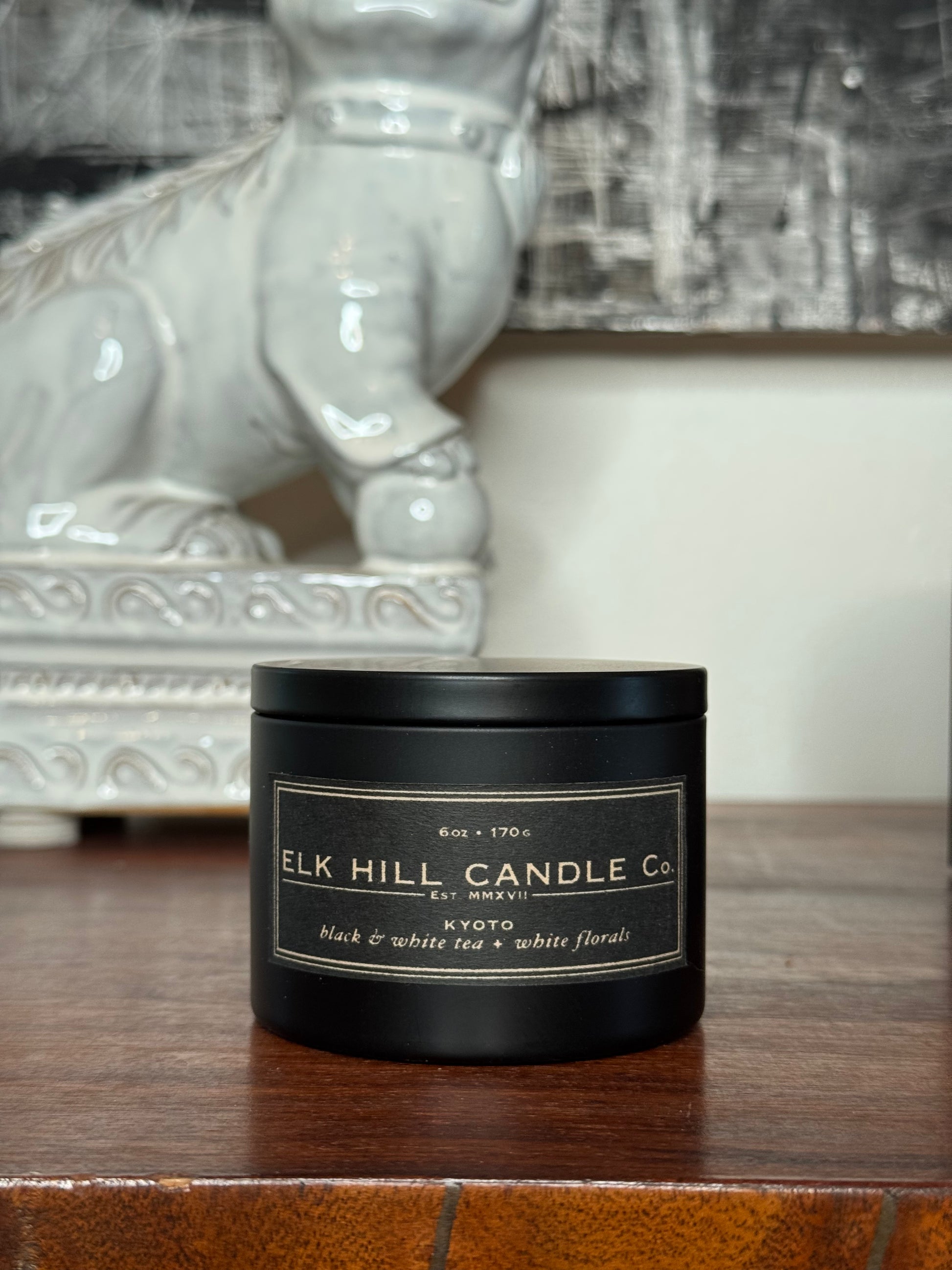 KYOTO CANDLE - Notes: Black & White Tea, Magnolia, Gardenia, Tuberose, Peony
