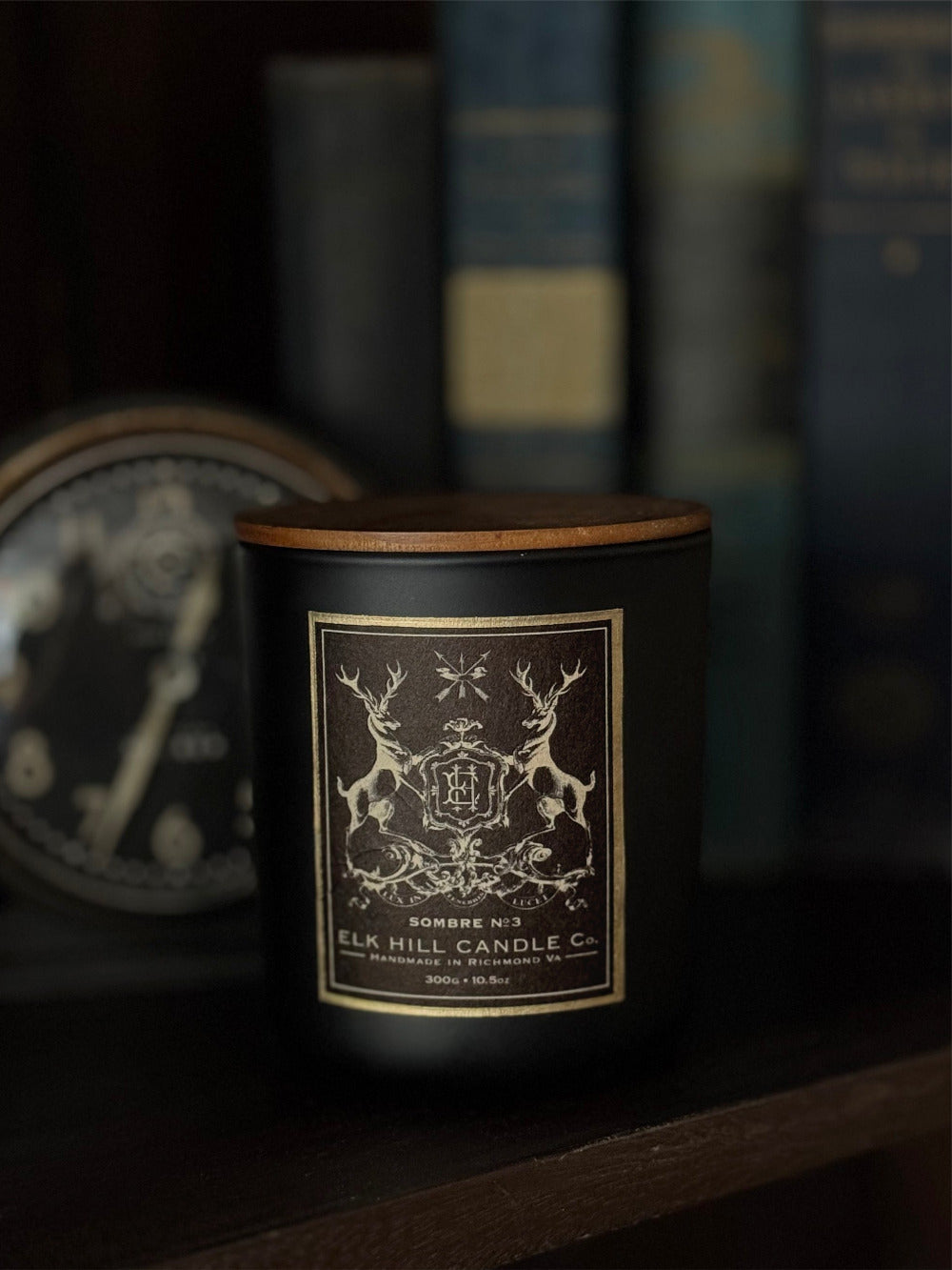 SOMBRE #3 CANDLE 10.5 oz - Notes: Sandlewood, Amber, Myrrh
